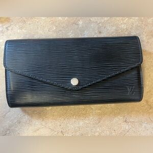 Louis Vuitton Epi leather Sarah wallet